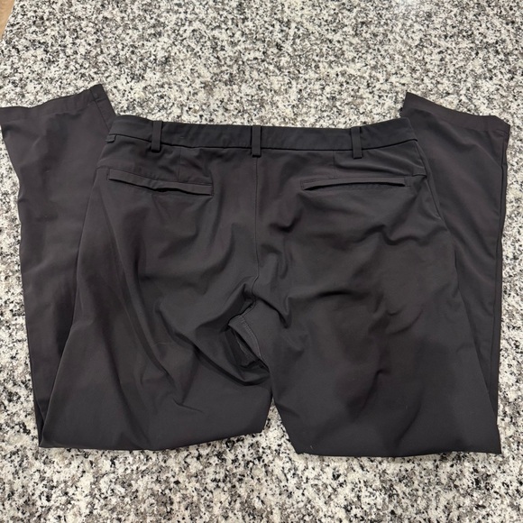 Lululemon Men's Commission Pant Dark Grey 34 - Picture 9 of 10